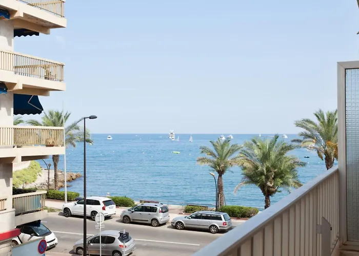 T2 spacieux avec balcon à quelques pas du Vieil Antibes - Welkeys